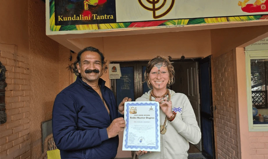 About Dr. Deepak Gupta 4